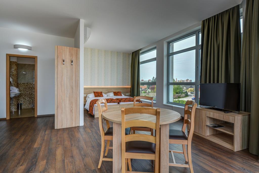 Hotel Samaria Šamorín Εξωτερικό φωτογραφία
