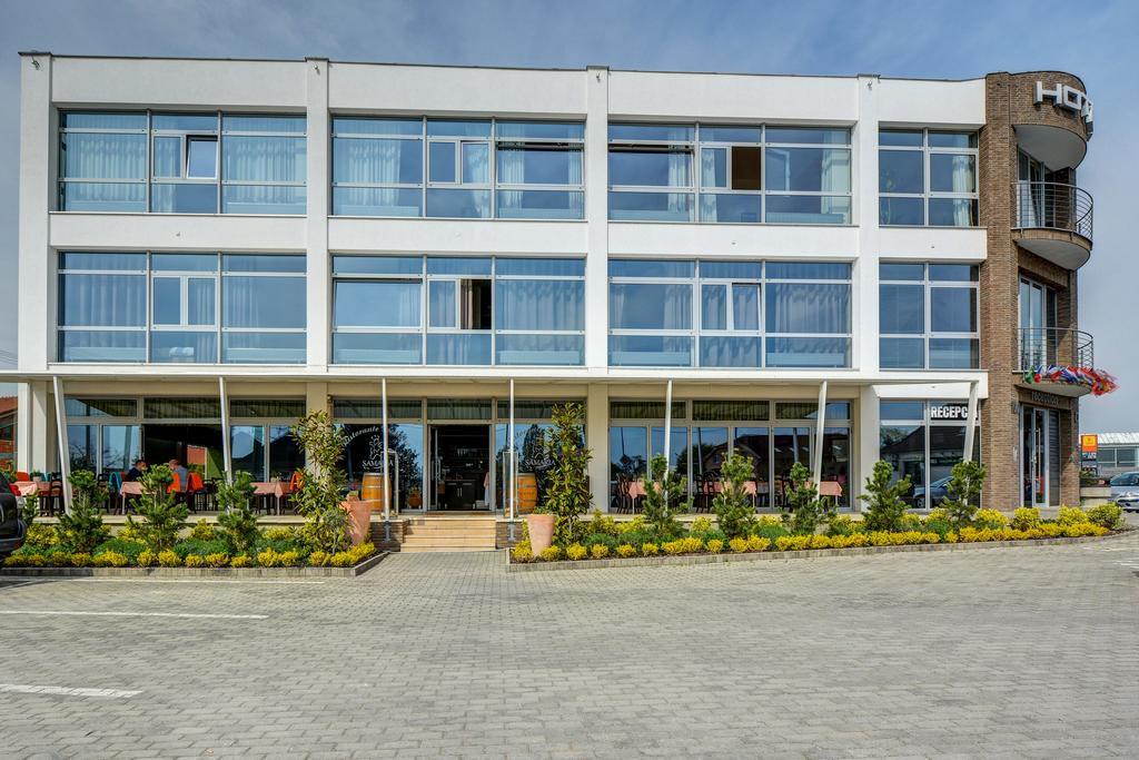 Hotel Samaria Šamorín Εξωτερικό φωτογραφία