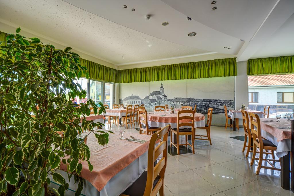 Hotel Samaria Šamorín Εξωτερικό φωτογραφία