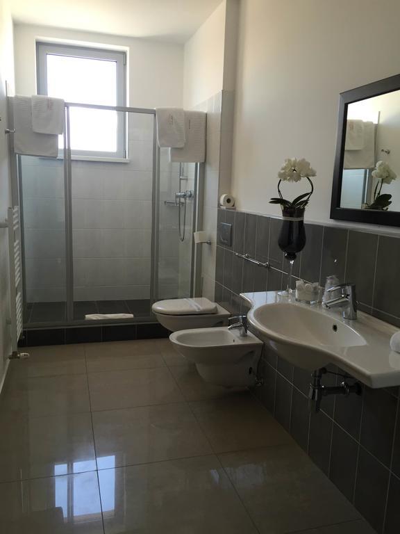 Hotel Samaria Šamorín Εξωτερικό φωτογραφία